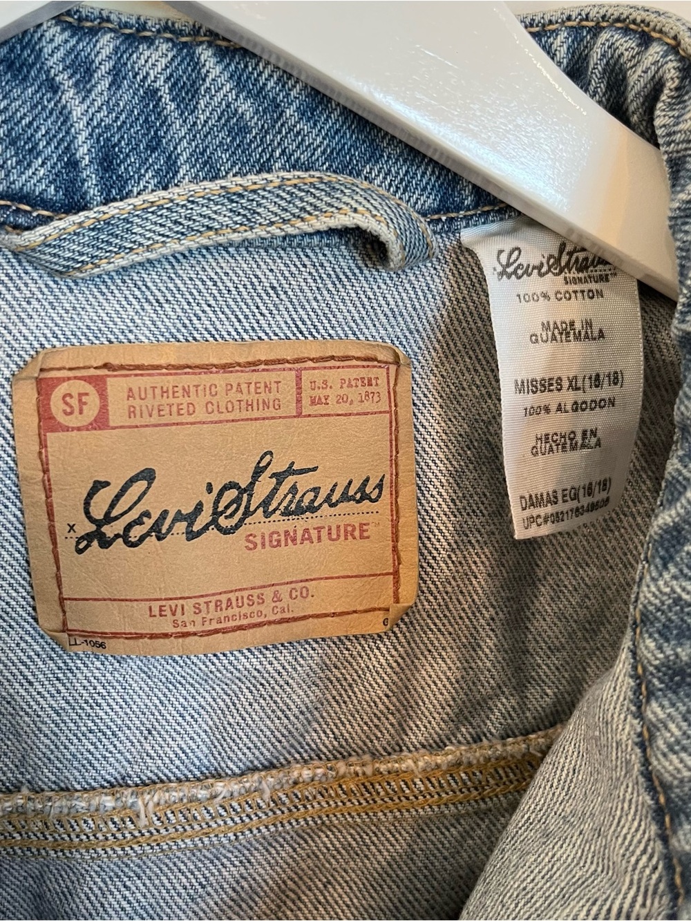 Vintage Levi Strauss Washed Denim Trucker Style Vest Womens XL 16/18 Cotton - Picture 3 of 6